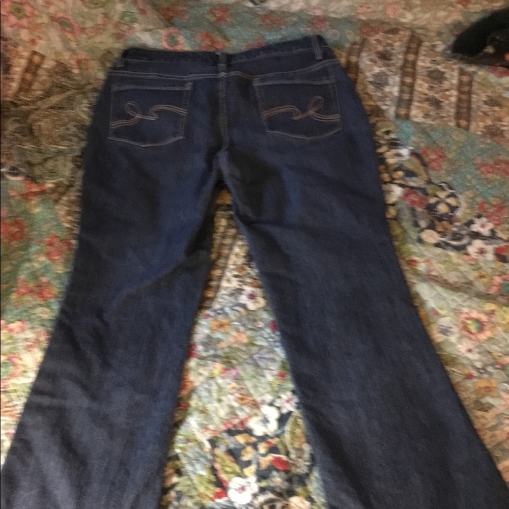 Jeans - Picture 4 of 5